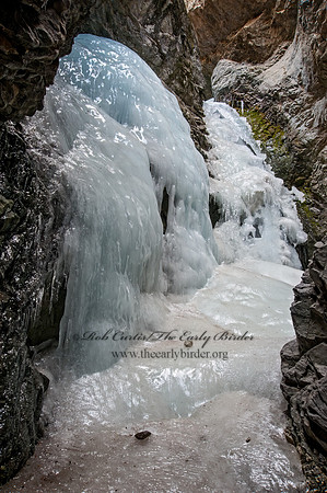 frozen waterfall 8035940-HDRz