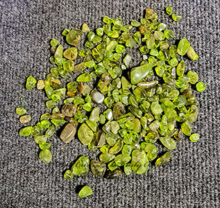 Peridot  TUMBLED 2001919