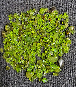Peridot  TUMBLED 2001948