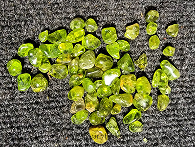 Peridot  TUMBLED 2001945