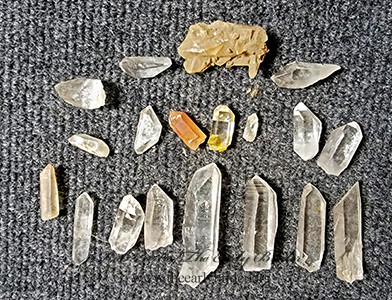 Quartz  CRYSTALS 2001950