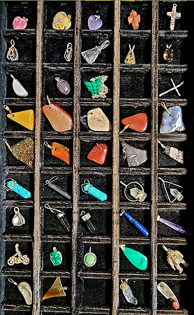 Various  PENDANTS 2001995