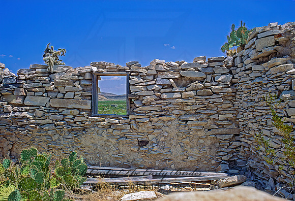 MINER'S SHACK RUIN 56637z