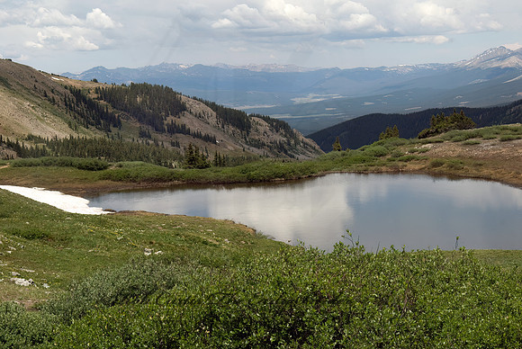 Cottonwoods Pass - Alpine lake 7010435z