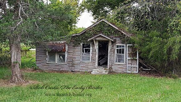 ABANDONED HOUSE 2000722z